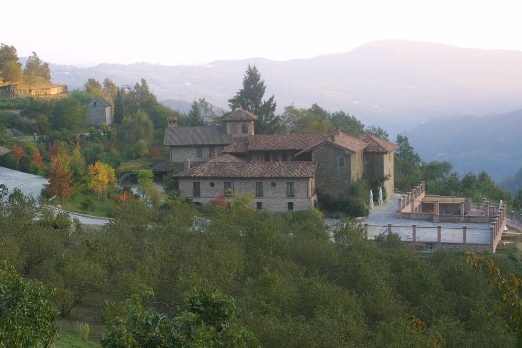 Castel Martino Villa Cortemilia Luaran gambar