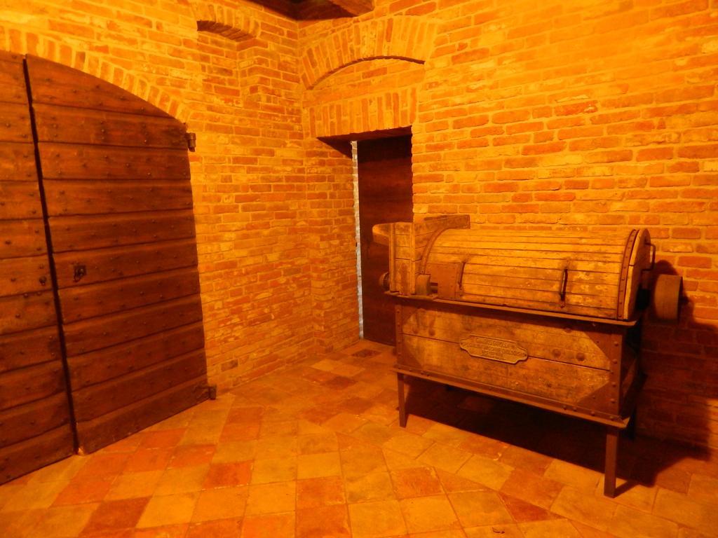 Castel Martino Villa Cortemilia Luaran gambar