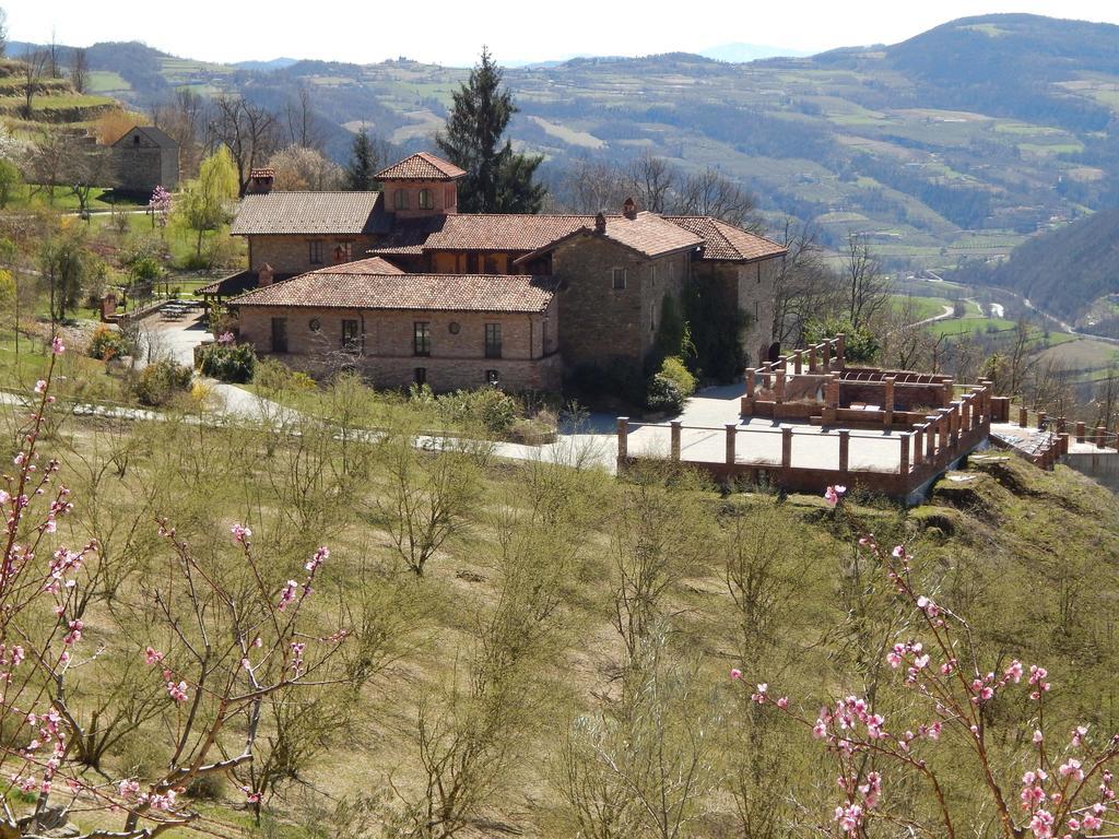 Castel Martino Villa Cortemilia Luaran gambar