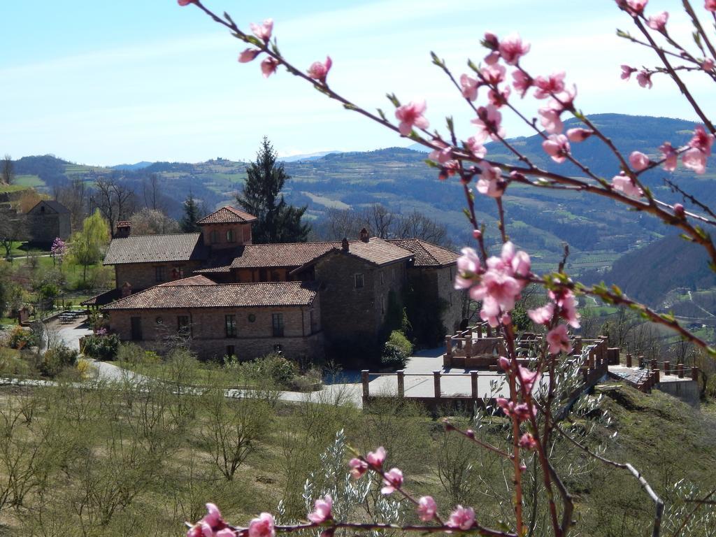 Castel Martino Villa Cortemilia Luaran gambar